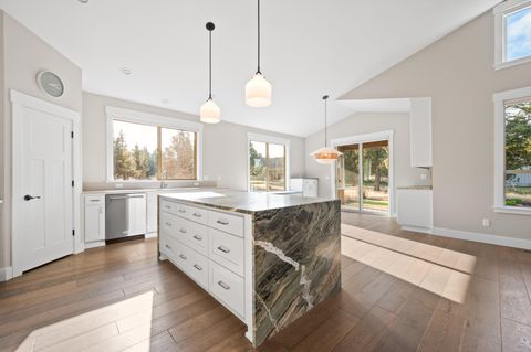 Tiny photo for 291 Sun Vista Drive, Redmond, OR 97756 (MLS # 220212201)