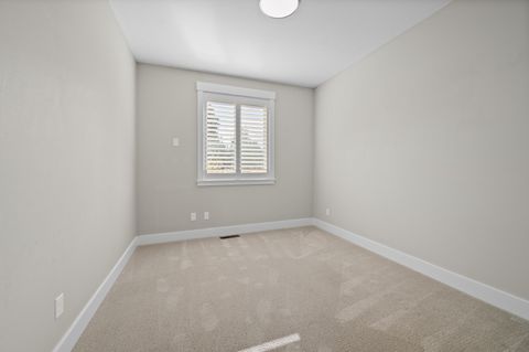 Tiny photo for 291 Sun Vista Drive, Redmond, OR 97756 (MLS # 220212201)