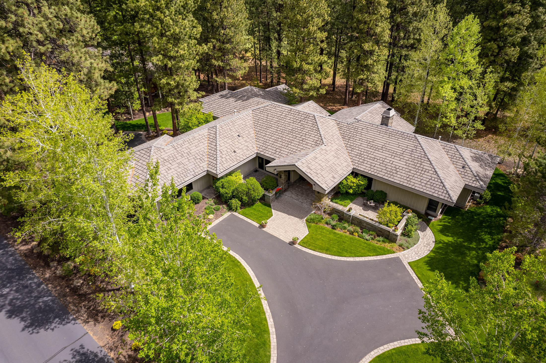 Broken Top - Residential