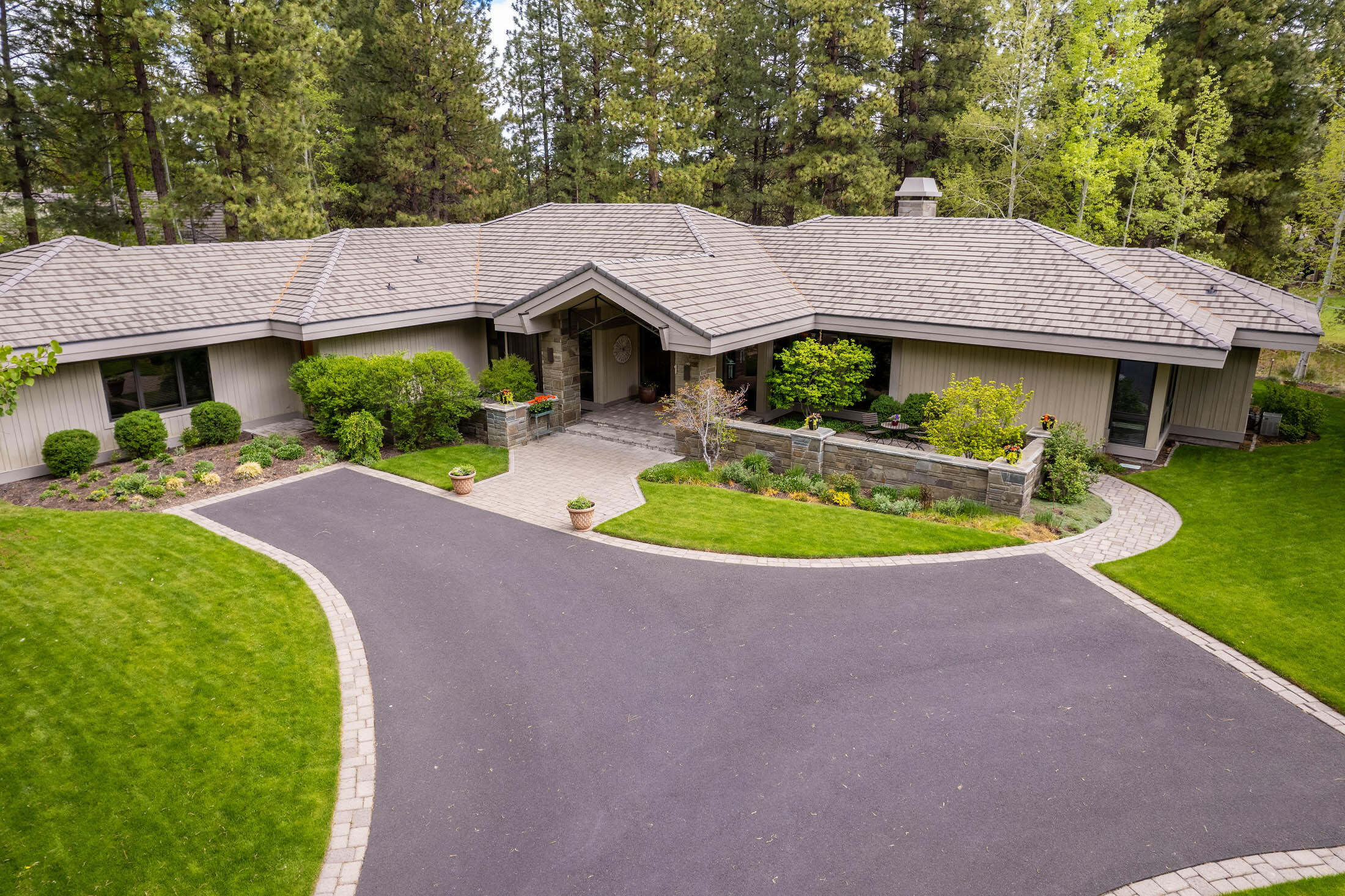 Broken Top - Residential