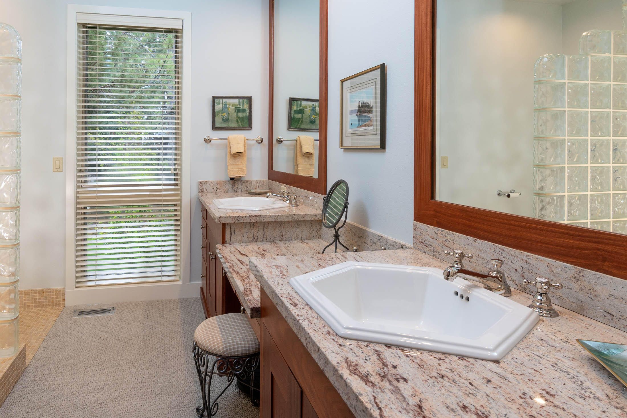 Broken Top - Residential