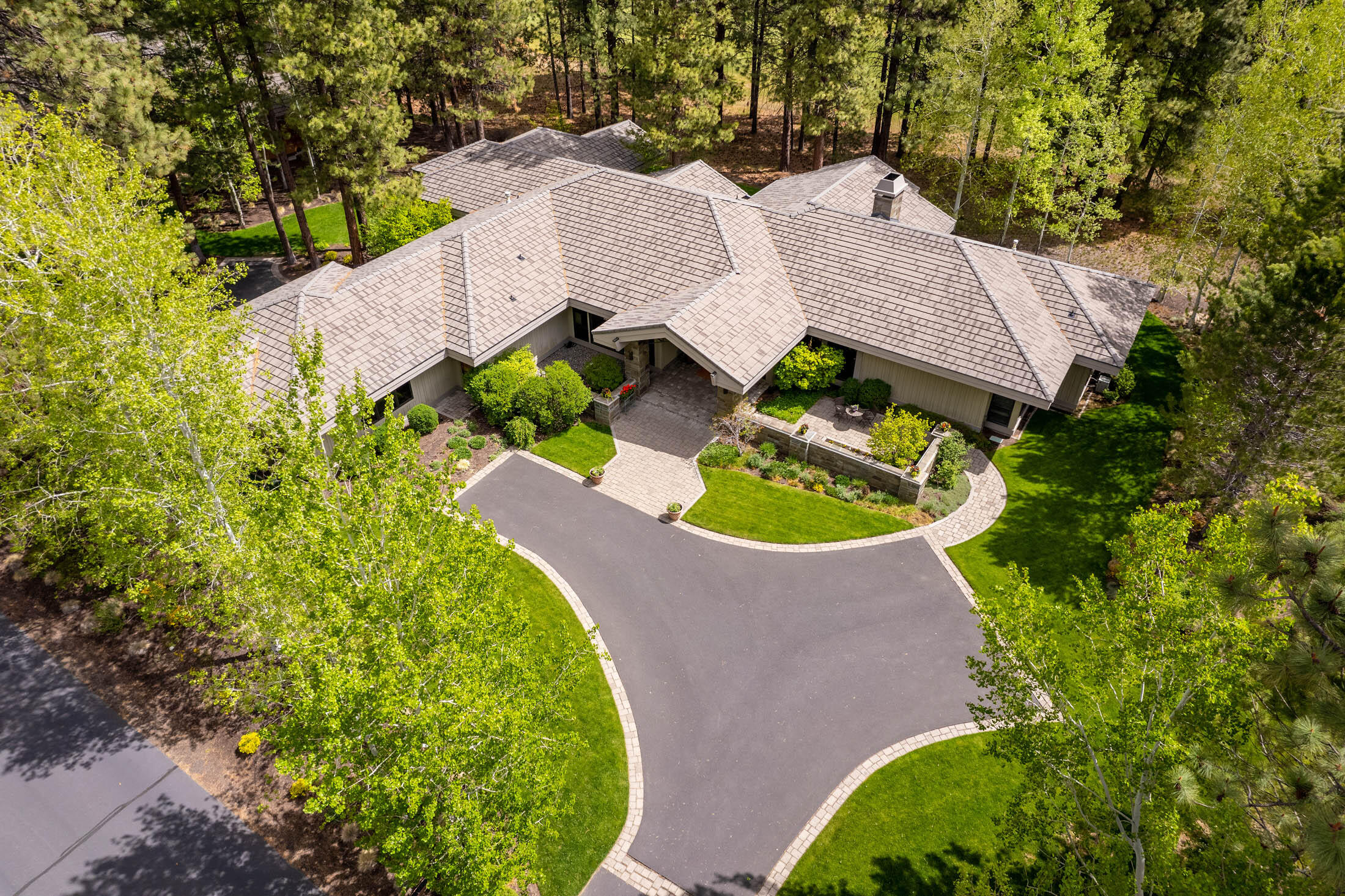 Broken Top - Residential