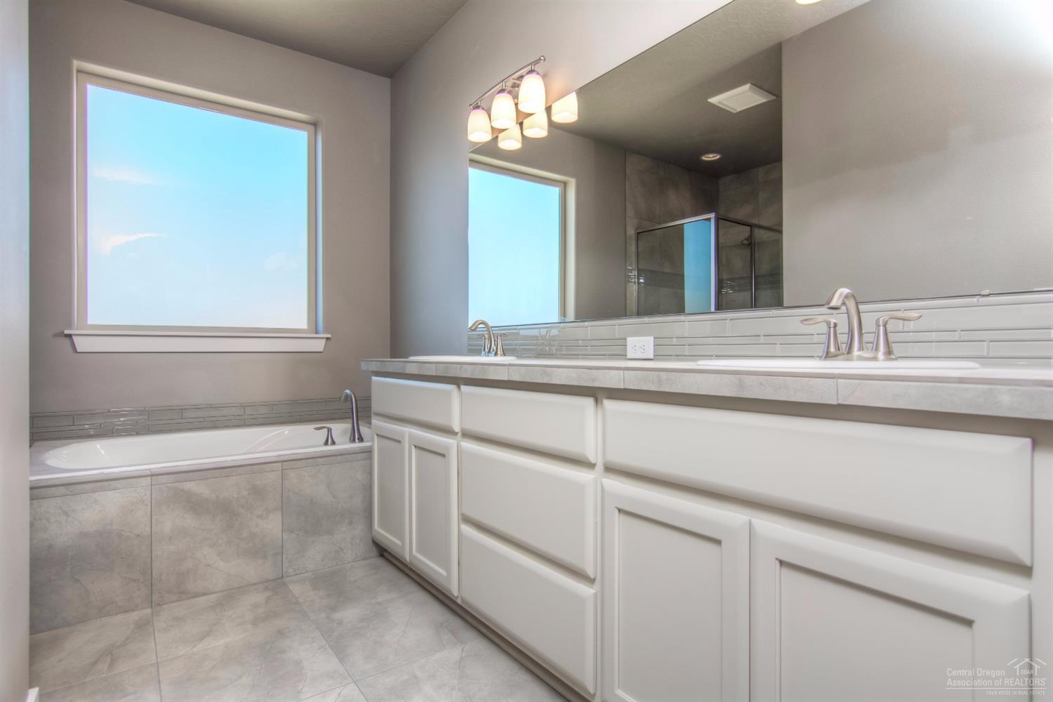 Viewpoint Ridge - Residential