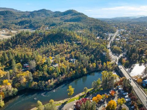 Tiny photo for 58 Pine Street, Shady Cove, OR 97539 (MLS # 220211422)