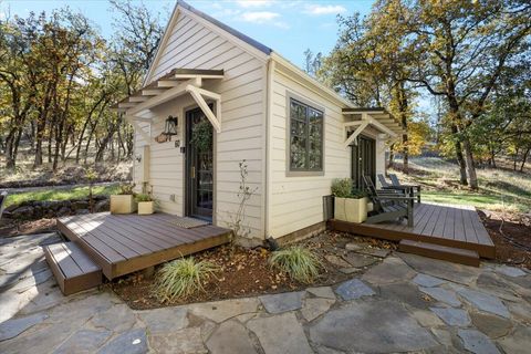 Tiny photo for 58 Pine Street, Shady Cove, OR 97539 (MLS # 220211422)