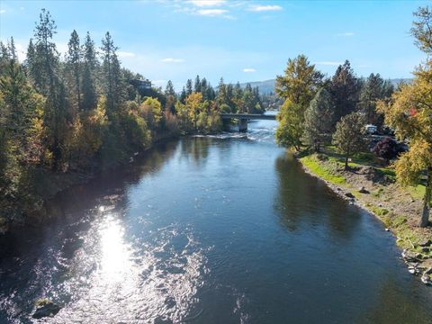 Tiny photo for 58 Pine Street, Shady Cove, OR 97539 (MLS # 220211422)