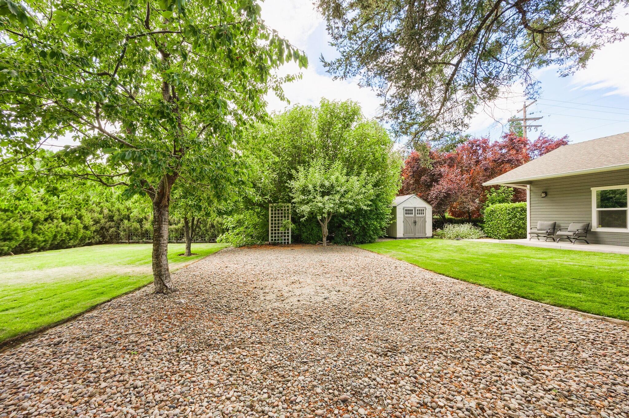 Carner And Sabins Addition To Woodville - Commercial Sale