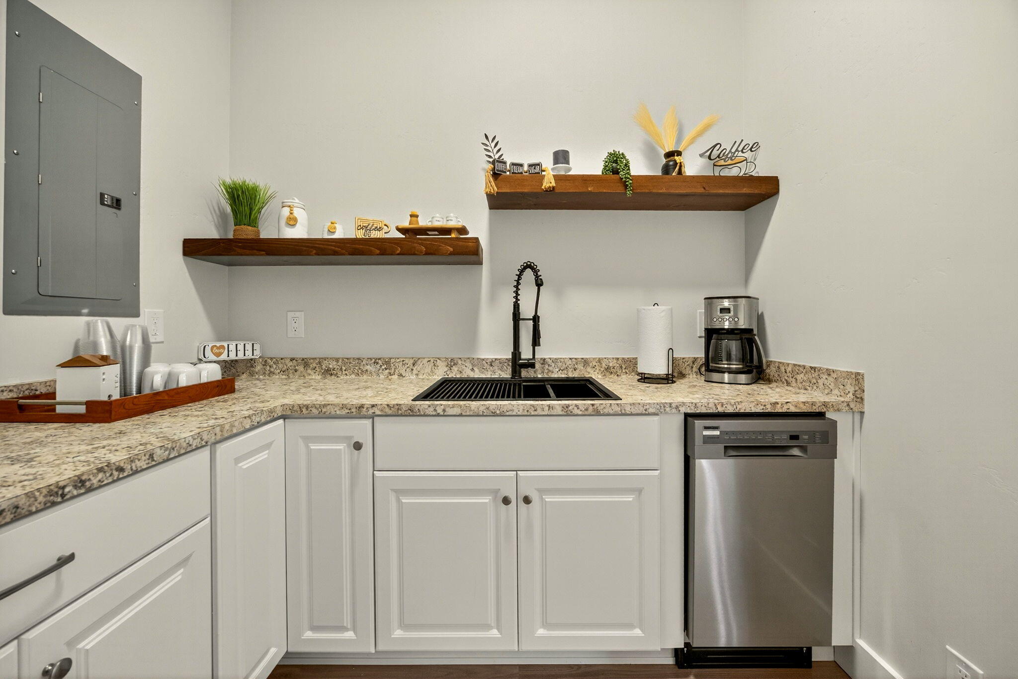 Carner And Sabins Addition To Woodville - Commercial Sale