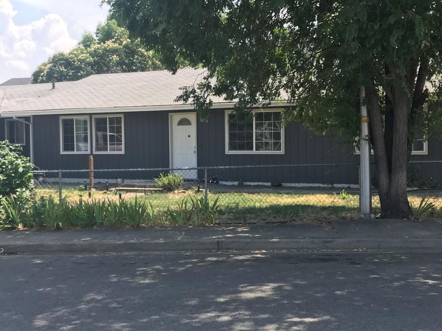 Great investment opportunity. This property sits on a city corner lot on a cul-de-sac. Property will need some TLC, but house has good bones. Large property surrounded on front, sides, and back with grass and trees. This property represents a blank canvas for those with unlimited imagination. Fenced on all sides. Quiet street, close to all schools.