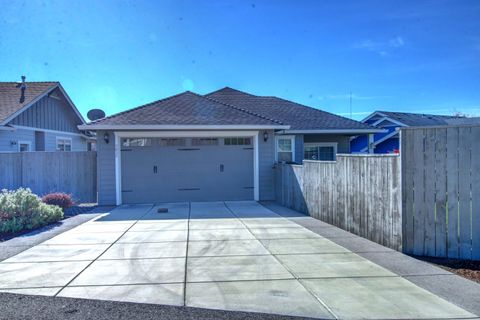 Tiny photo for 3835 Creek Mont Drive, Medford, OR 97504 (MLS # 220213150)
