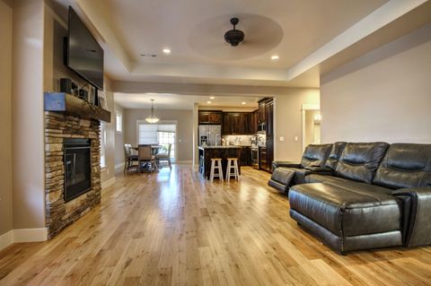 Tiny photo for 3835 Creek Mont Drive, Medford, OR 97504 (MLS # 220213150)