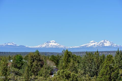 Tiny photo for 4855 NW 57th Street, Redmond, OR 97756 (MLS # 220223298)