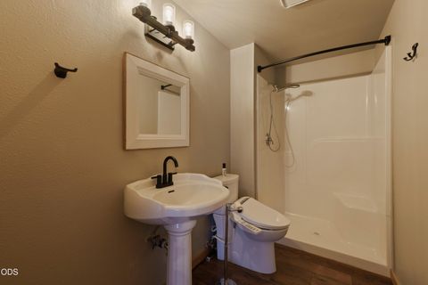 Tiny photo for 4855 NW 57th Street, Redmond, OR 97756 (MLS # 220223298)