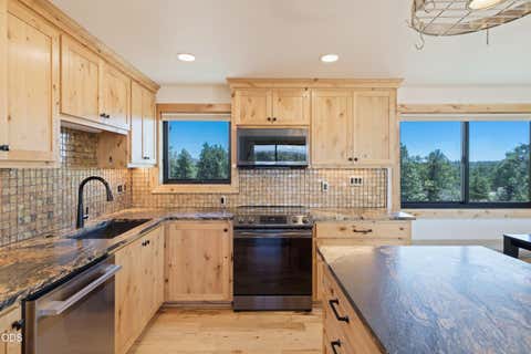 Tiny photo for 4855 NW 57th Street, Redmond, OR 97756 (MLS # 220223298)
