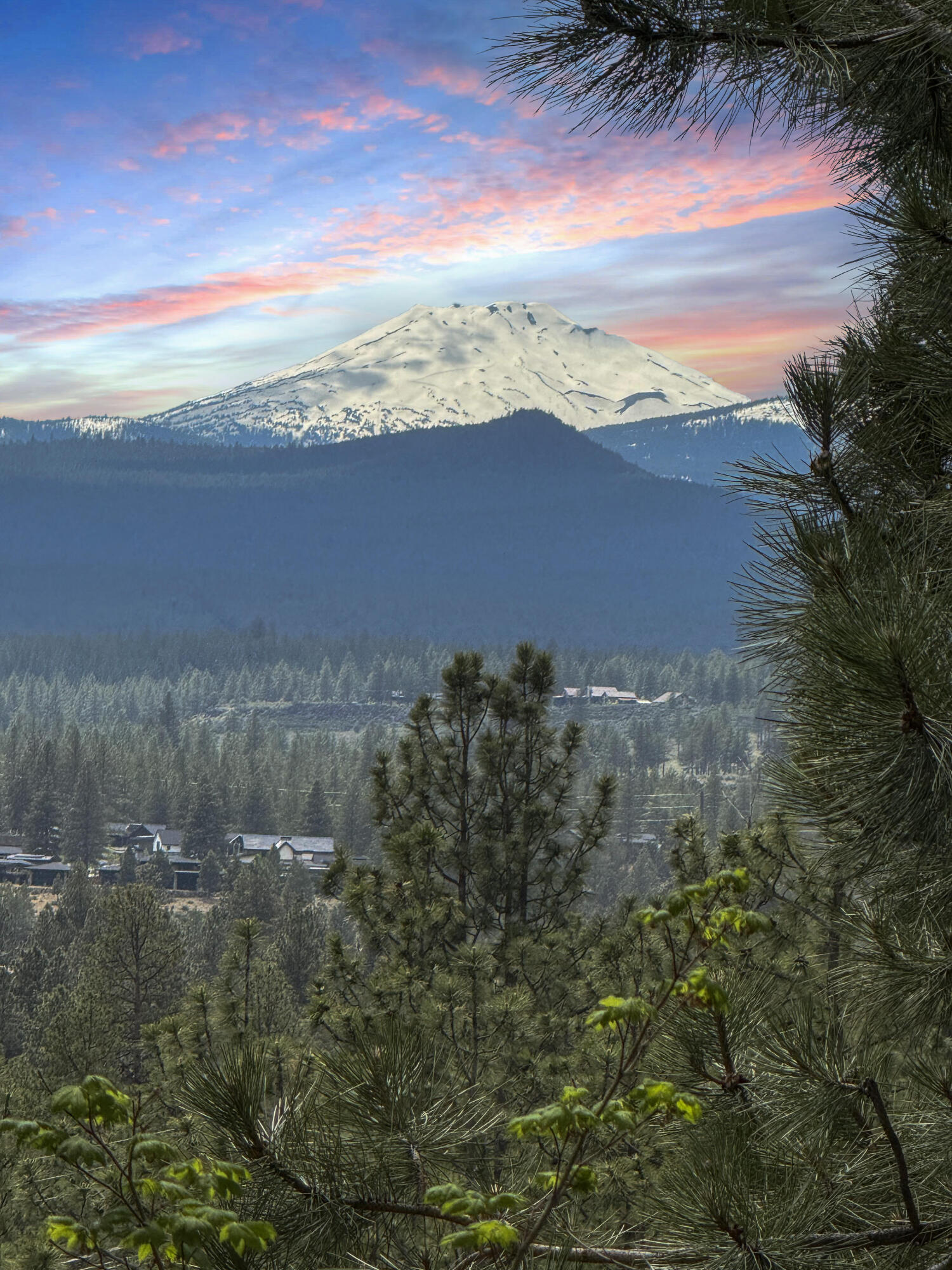 2101 NW Cascade View Drive