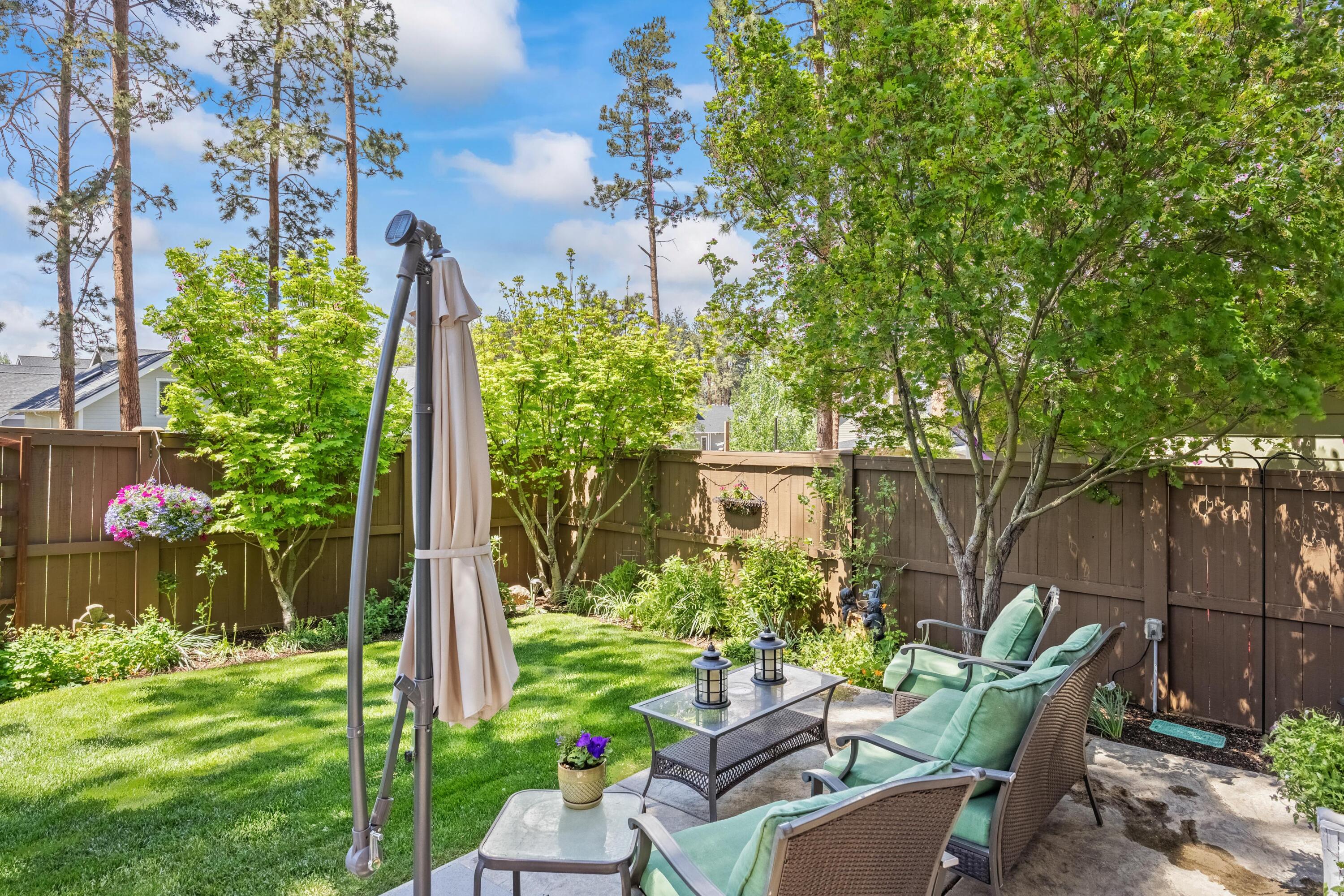 1094 E Horse Back Trail