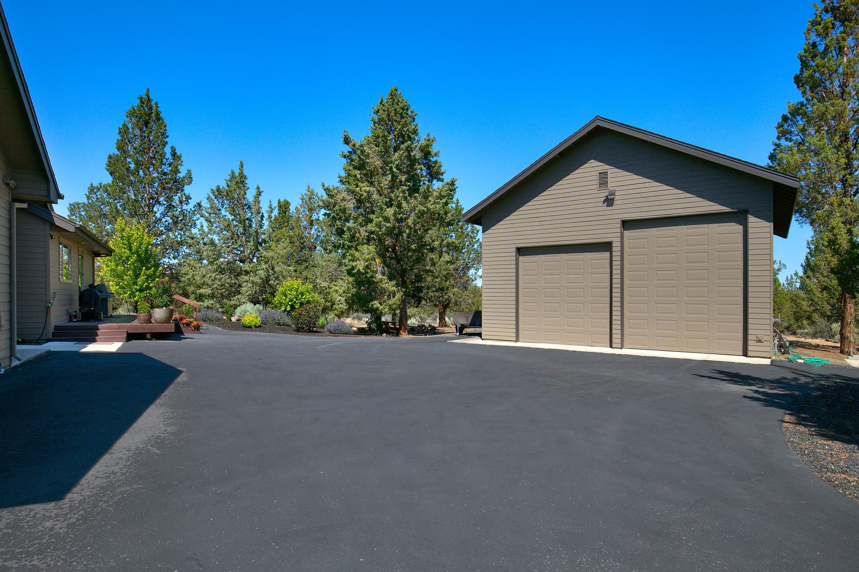 Lovestone Acres - Residential