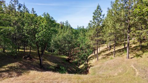 Tiny photo for 13007 Perry Road, Central Point, OR 97502 (MLS # 220216715)