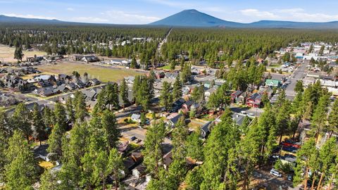 Tiny photo for 337 W Jefferson Avenue #1, Sisters, OR 97759 (MLS # 220216999)