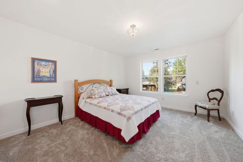 Tiny photo for 337 W Jefferson Avenue #1, Sisters, OR 97759 (MLS # 220216999)