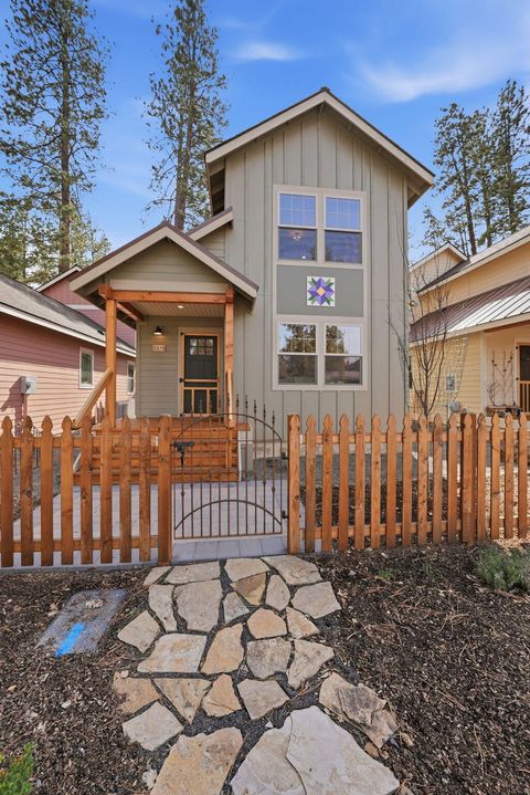 Tiny photo for 337 W Jefferson Avenue #1, Sisters, OR 97759 (MLS # 220216999)