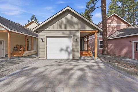 Tiny photo for 337 W Jefferson Avenue #1, Sisters, OR 97759 (MLS # 220216999)