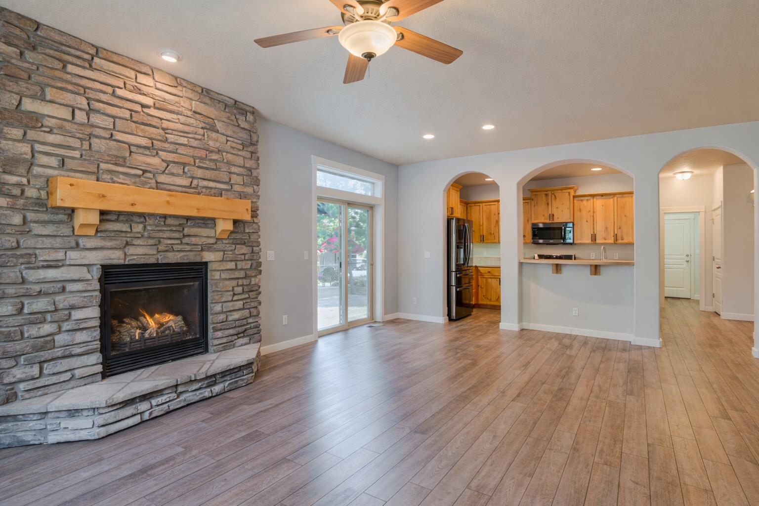 51861 Hollinshead Place