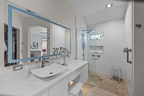 Tiny photo for 61578 Devils Lake Drive, Bend, OR 97702 (MLS # 220219915)