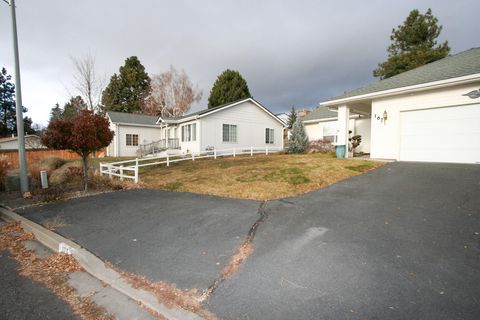 Tiny photo for 167 Peach Street, Klamath Falls, OR 97601 (MLS # 220212745)