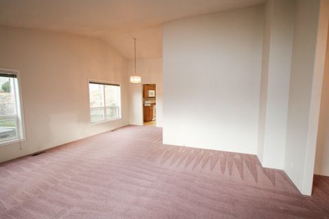 Tiny photo for 167 Peach Street, Klamath Falls, OR 97601 (MLS # 220212745)