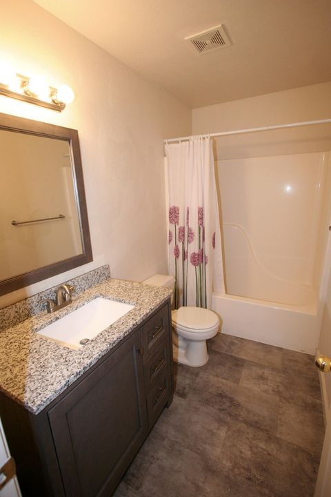 Tiny photo for 167 Peach Street, Klamath Falls, OR 97601 (MLS # 220212745)