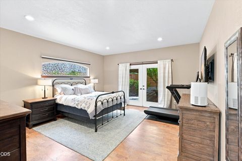 Tiny photo for 3716 Sherwood Park Drive, Medford, OR 97504 (MLS # 220225848)