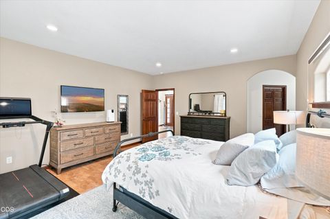 Tiny photo for 3716 Sherwood Park Drive, Medford, OR 97504 (MLS # 220225848)