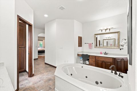 Tiny photo for 3716 Sherwood Park Drive, Medford, OR 97504 (MLS # 220225848)