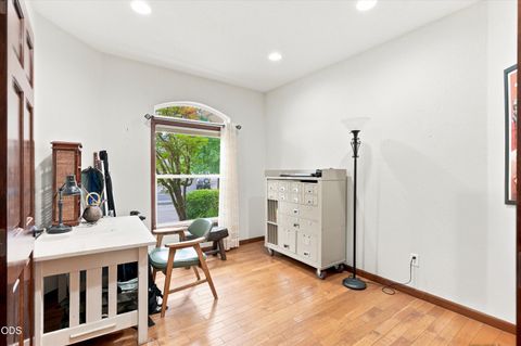 Tiny photo for 3716 Sherwood Park Drive, Medford, OR 97504 (MLS # 220225848)