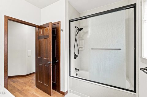 Tiny photo for 3716 Sherwood Park Drive, Medford, OR 97504 (MLS # 220225848)