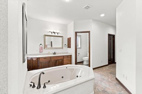 Tiny photo for 3716 Sherwood Park Drive, Medford, OR 97504 (MLS # 220225848)