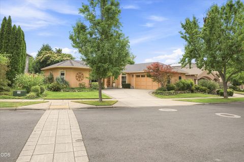 Tiny photo for 3716 Sherwood Park Drive, Medford, OR 97504 (MLS # 220225848)