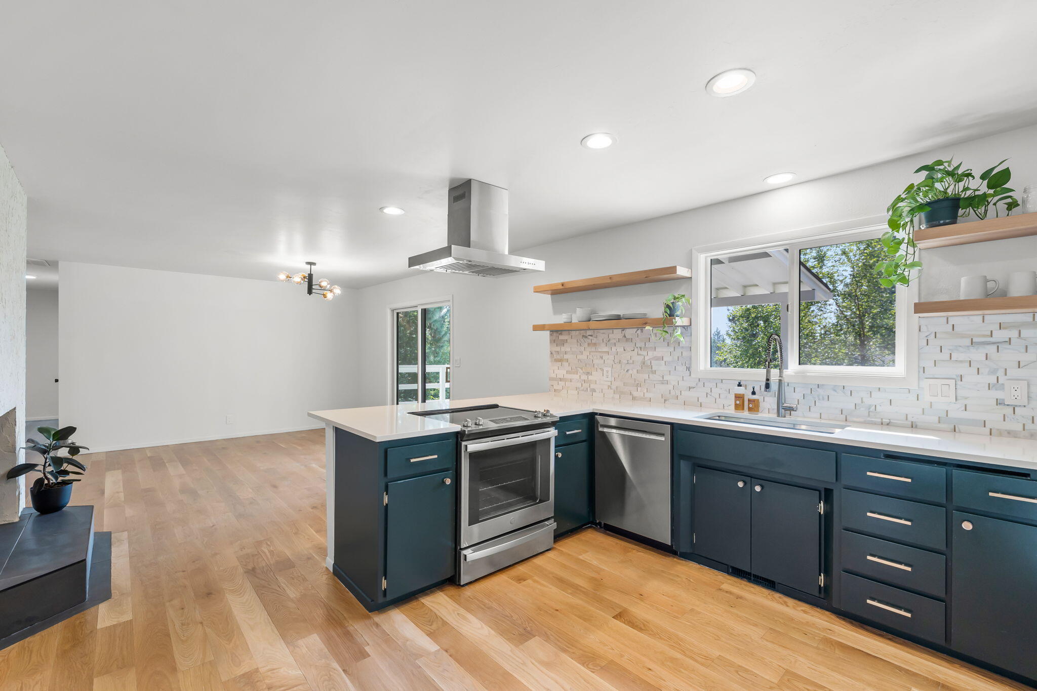 Pine West - Residential