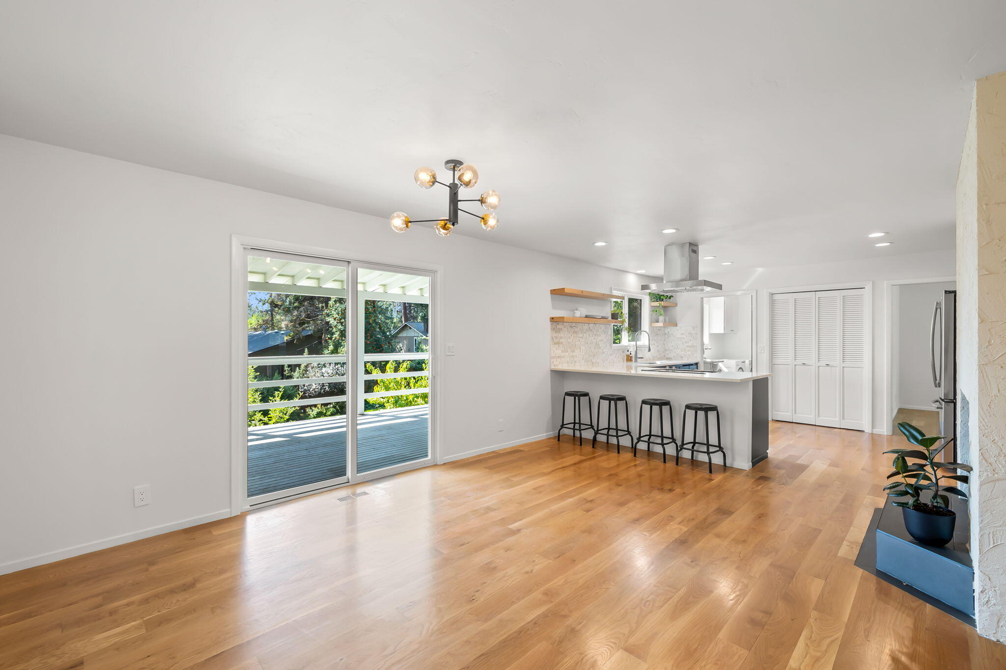 Pine West - Residential