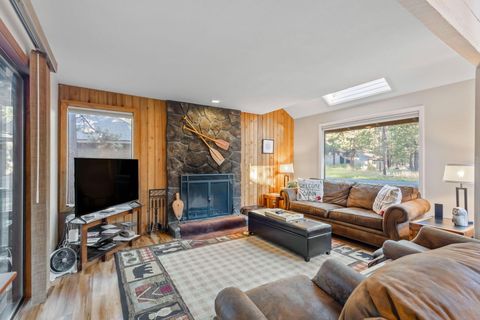 Tiny photo for 57328 Mountain View Lane, Sunriver, OR 97707 (MLS # 220210301)