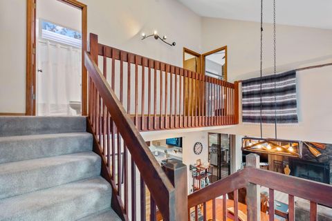 Tiny photo for 57328 Mountain View Lane, Sunriver, OR 97707 (MLS # 220210301)