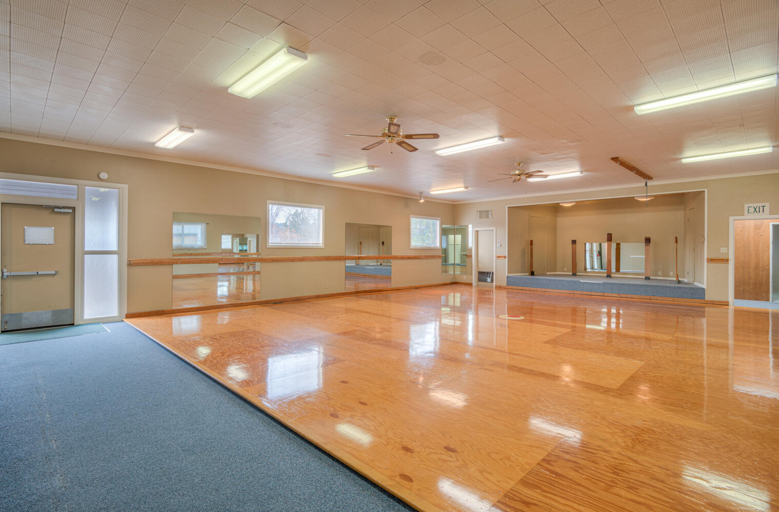 502 NE Revere Avenue