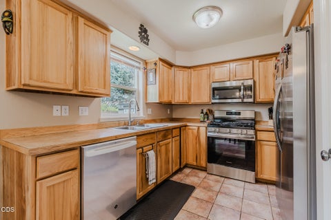 Tiny photo for 61055 Borden Drive, Bend, OR 97702 (MLS # 220225742)