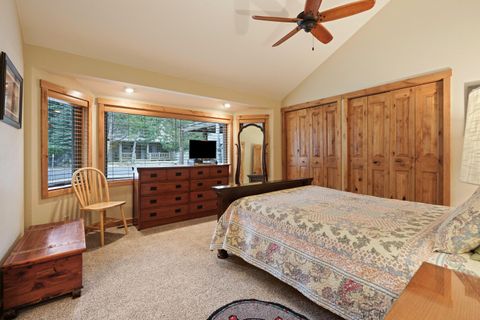 Tiny photo for 57809 Mount Rainier Lane #11, Sunriver, OR 97707 (MLS # 220217402)