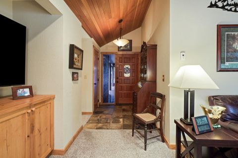 Tiny photo for 57809 Mount Rainier Lane #11, Sunriver, OR 97707 (MLS # 220217402)