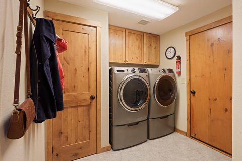 Tiny photo for 57809 Mount Rainier Lane #11, Sunriver, OR 97707 (MLS # 220217402)