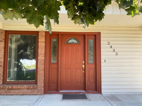 Tiny photo for 2433 Redwood Drive, Klamath Falls, OR 97601 (MLS # 220226628)