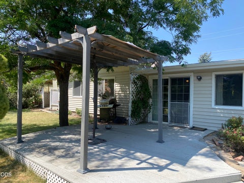 Tiny photo for 2433 Redwood Drive, Klamath Falls, OR 97601 (MLS # 220226628)