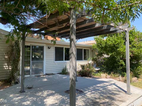 Tiny photo for 2433 Redwood Drive, Klamath Falls, OR 97601 (MLS # 220226628)